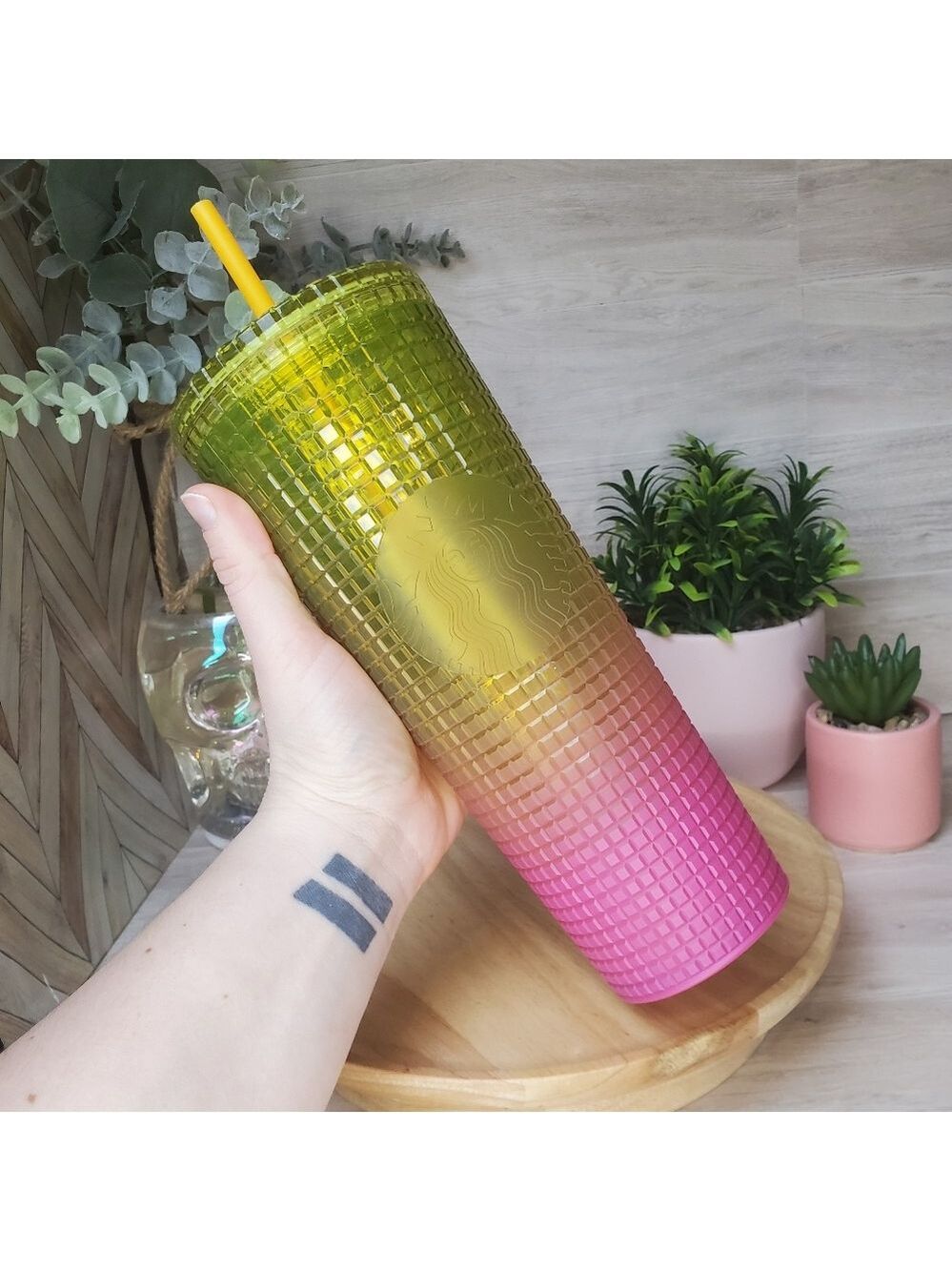 Starbucks Lemon Ombre Grid Gradient Tumbler Disco Matte 24 oz Venti - Picture 3 of 6